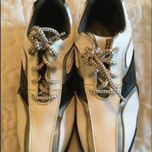 Juniors FootJoy Golf Shoes sz 4